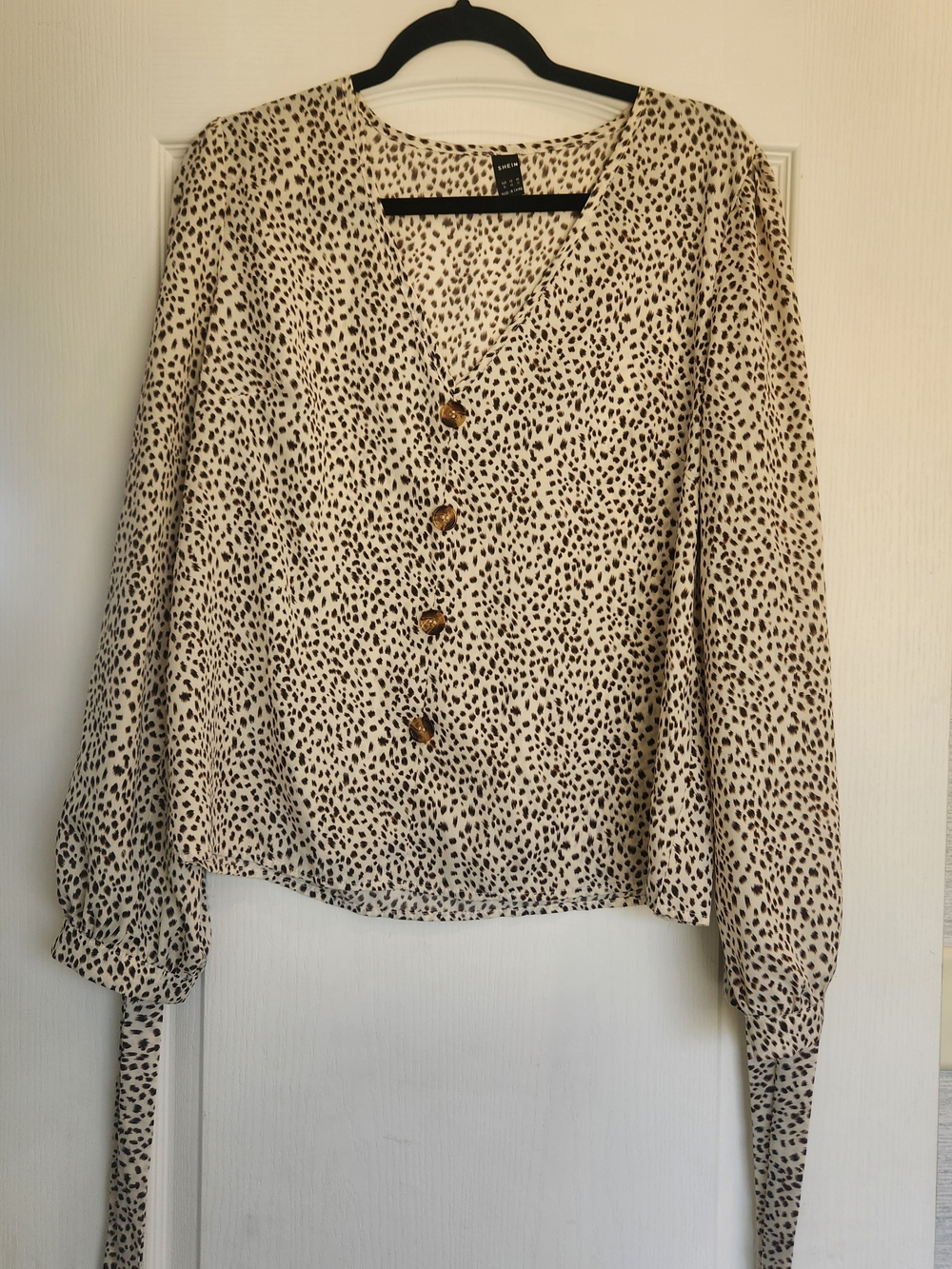 SHEIN Cream Leopard Button-Front Blouse XL Euc